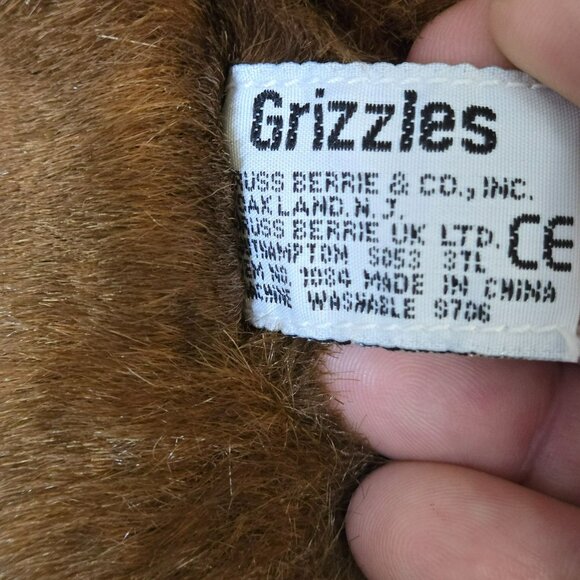 Vintage Russ Berrie Grizzles Brown Plush Teddy Bear 7" Soft Stuffed Animal - Picture 8 of 9